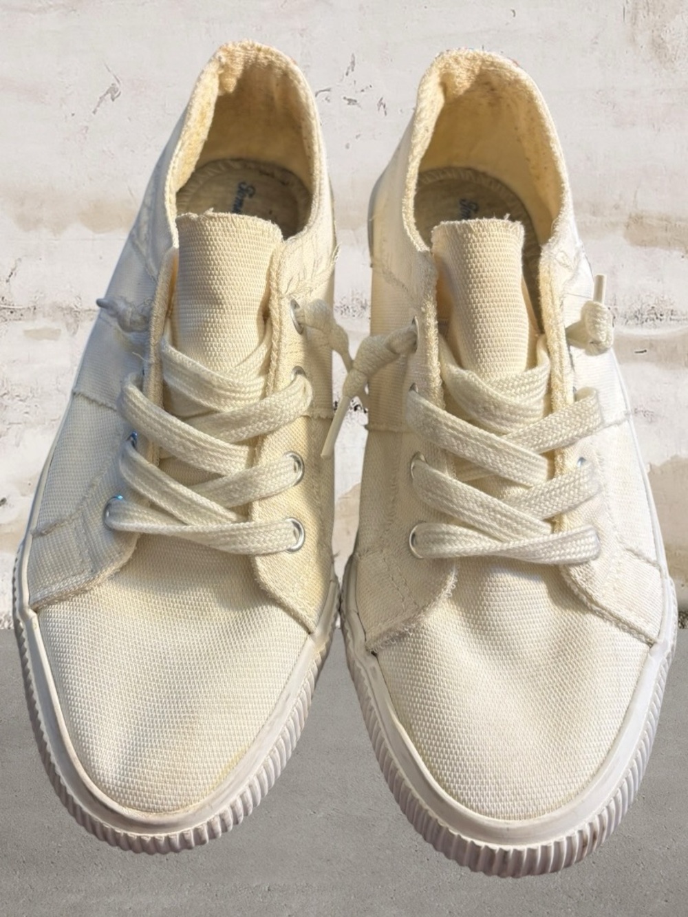 Tommy Bahama Cream Canvas Lace-Up Sneakers
